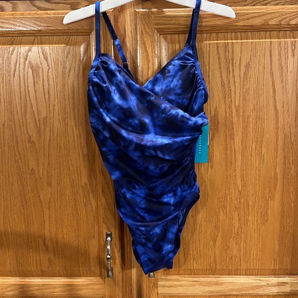 Aqua Green Swimwear - one piece Royal blue with complete front tummy support - Picture 8 of 14